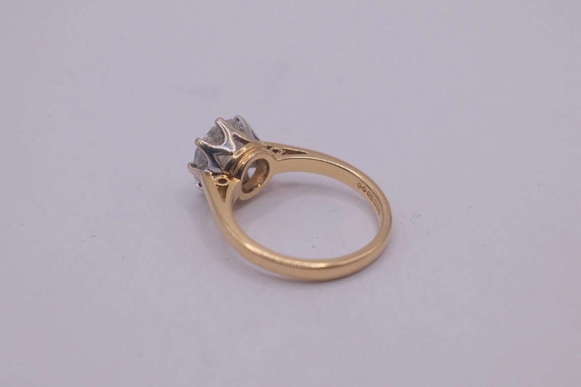 18ct Diamond Ring