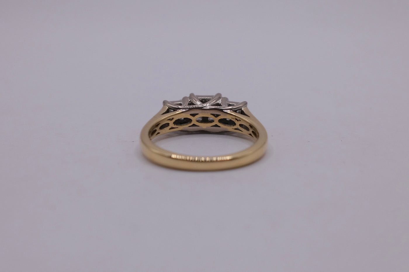 18ct Yellow Gold Ring