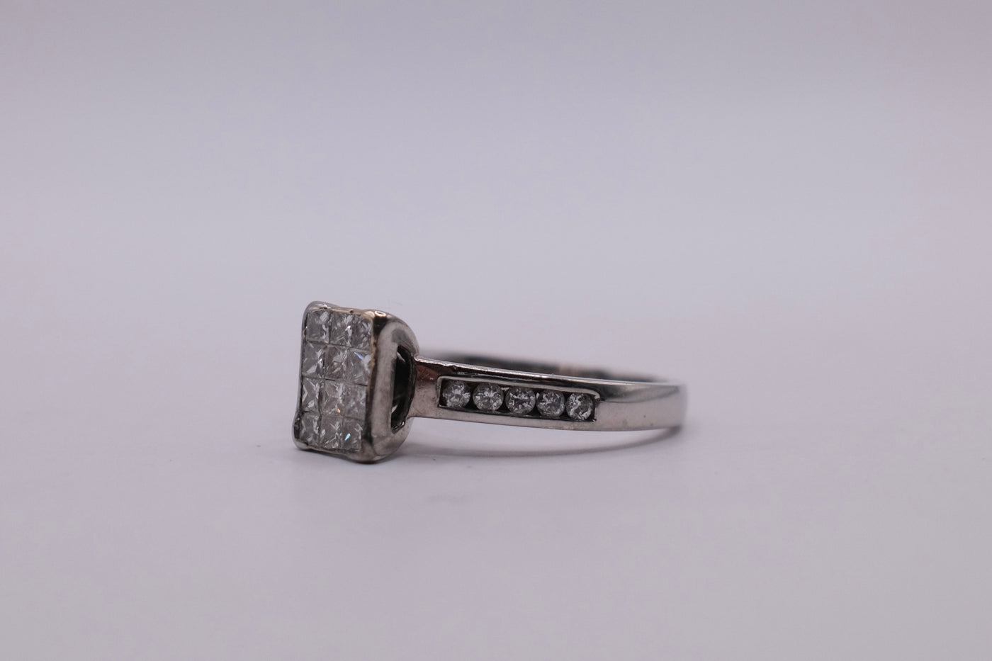 18ct Diamond ring