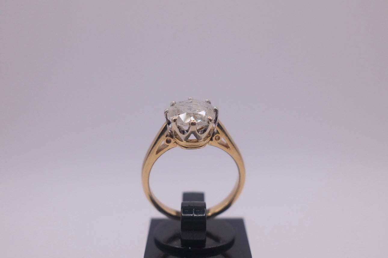 18ct Diamond Ring