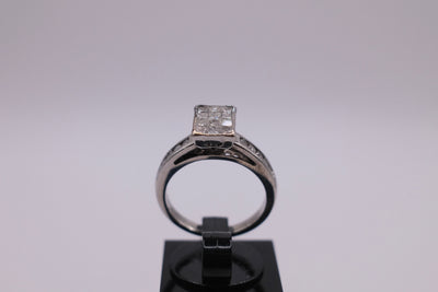 18ct Diamond ring