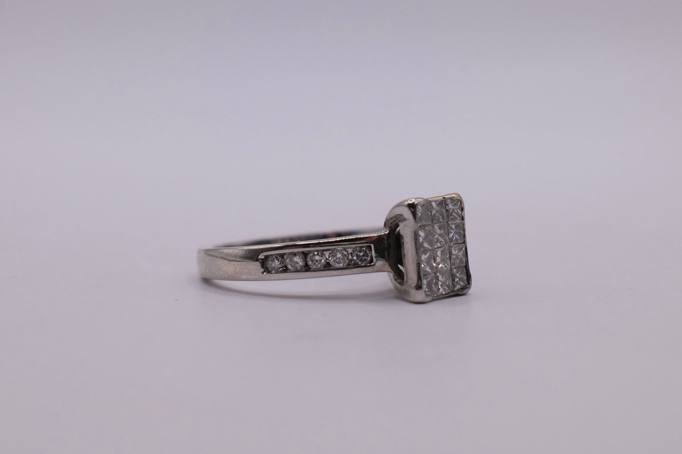 18ct Diamond ring