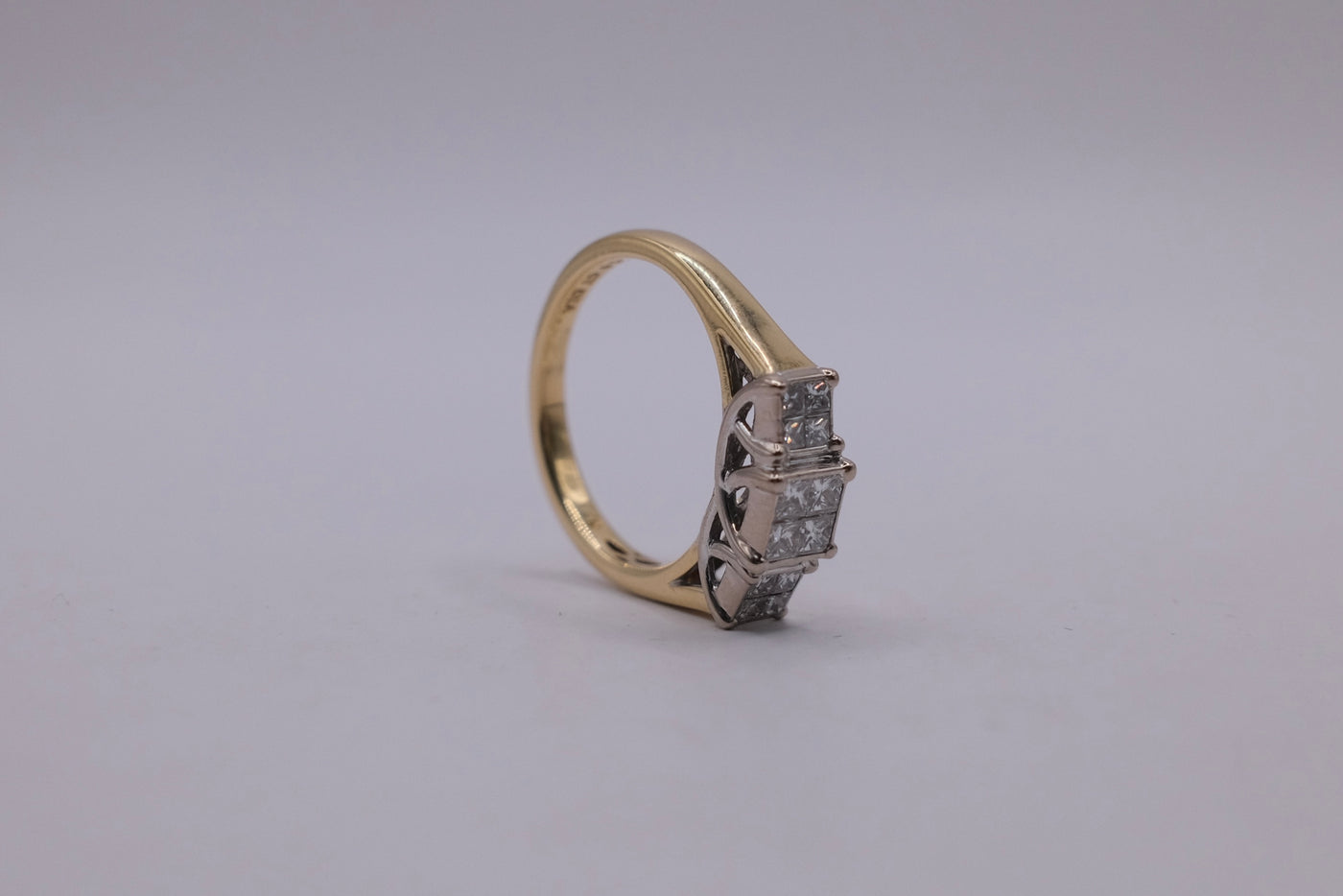 18ct Yellow Gold Ring