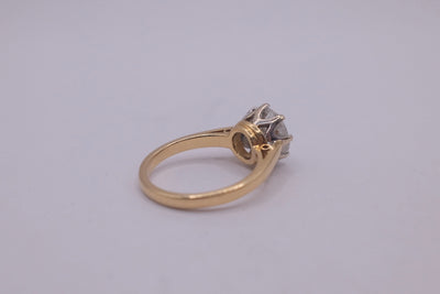 18ct Diamond Ring