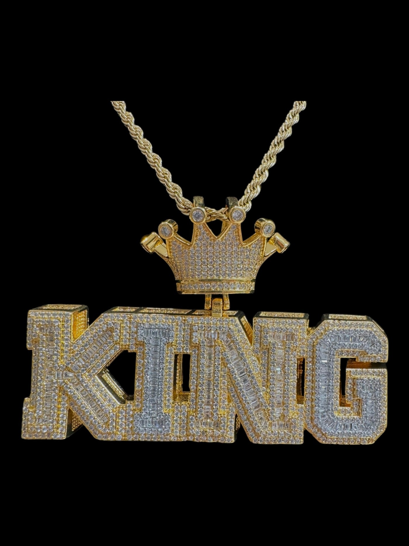 King Pendant & Chain