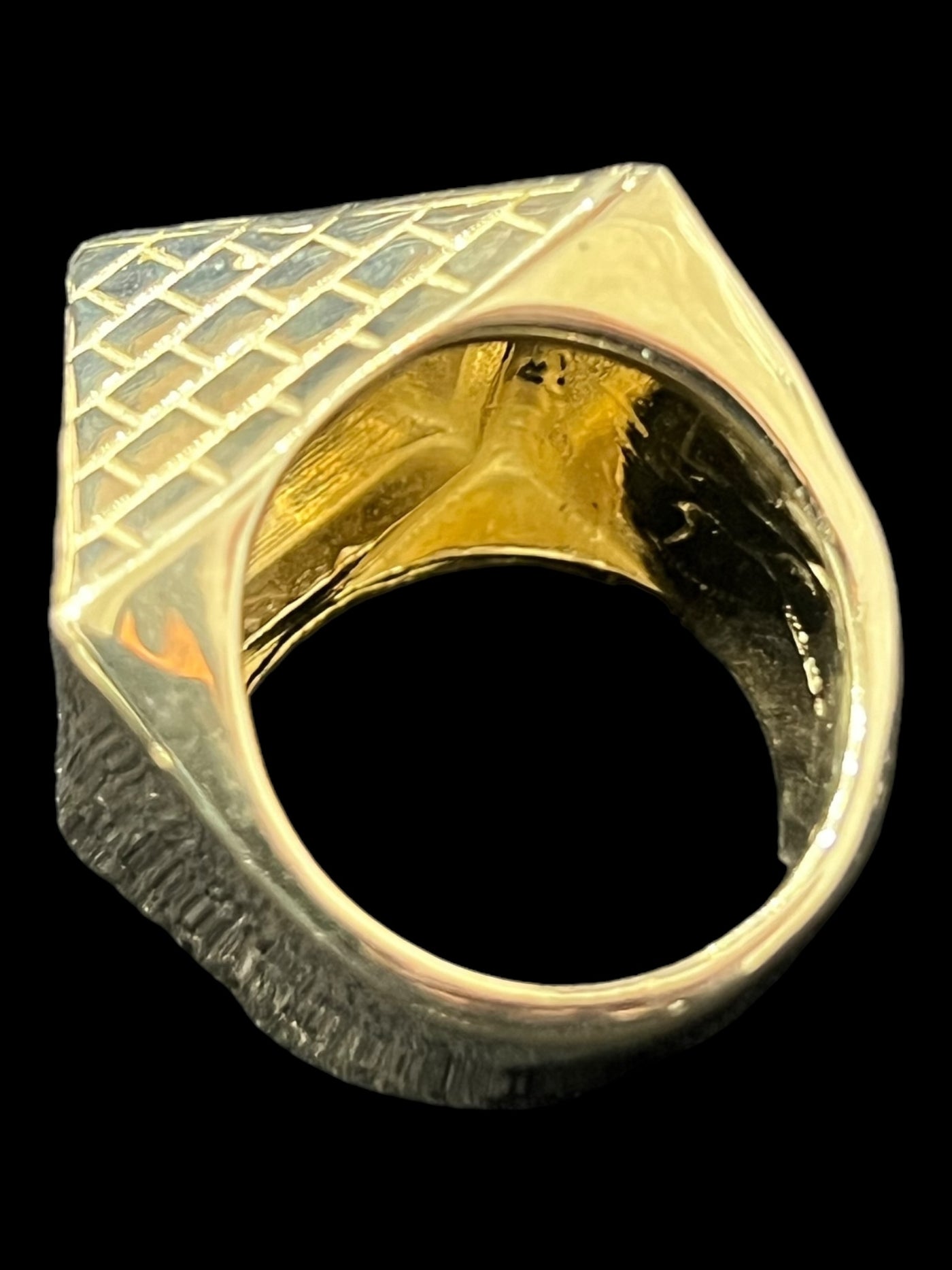 9CT PYRAMID RING