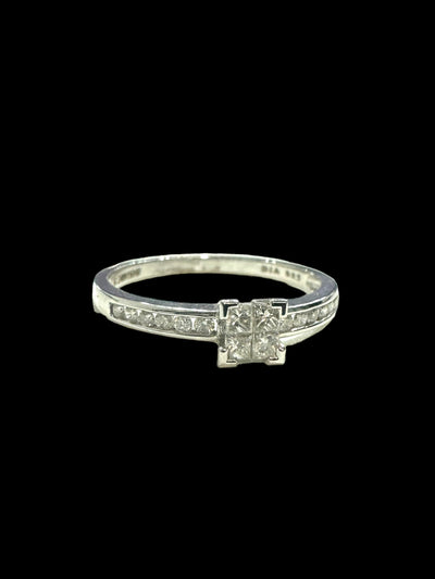 18ct Diamond Ring